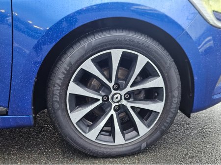 2022 Renault Clio ICONIC 1.0 90 5DR €16,950 thumbnail