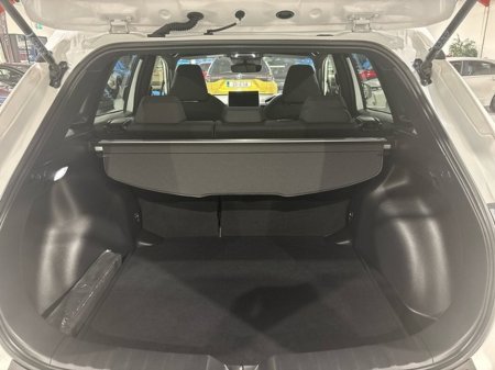 2025 Toyota Corolla Cross 1.8 SPORT HYBRID AUTO €40,450 thumbnail