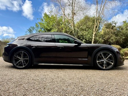 2022 Porsche Taycan - thumbnail 3