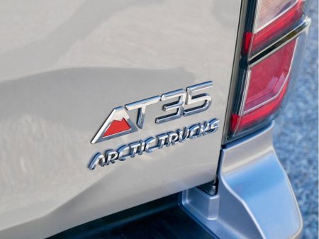 2025 Isuzu D-MAX - thumbnail 14