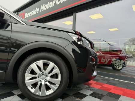 2019 Peugeot 3008 - thumbnail 6