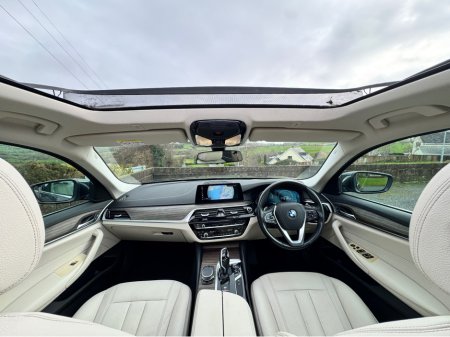 2019 BMW 5 Series 520D TOURING * PANROOF * 3D CAMERA PACK * €24,950 thumbnail