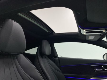 2025 Mercedes-Benz CLE CLE 300e AMG Line Premium €75,950 thumbnail