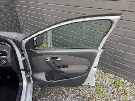 2012 Volkswagen Polo 1.2  AUTO 5DR TSi €8,495 thumbnail