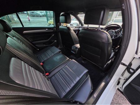 2016 Volkswagen Passat ( 162 REG 2.0 TSI R-LINE FULL LEATHER SEATS ELECTRIC HEATED SEATS SAT-NAV REV CAMERA BLIND-SPOT CARPLAY ANDROID AUTO €19,950 thumbnail