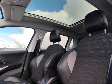 2017 Peugeot 2008 - photo 13