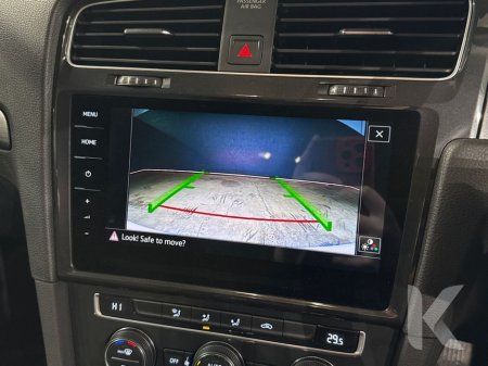 2019 Volkswagen Golf TSI COMFORT LINE - FACTORY ALLOYS - REVERSE CAMERA - DIGITAL DASH - CRUISE CONTROL - MULTI FUNCTION STEERING WHEEL €18,950 thumbnail