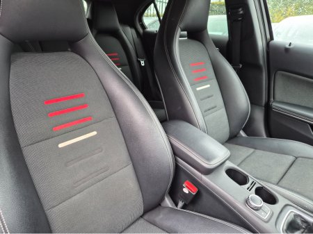 2016 Mercedes-Benz A Class STYLE 5DR 160 thumbnail