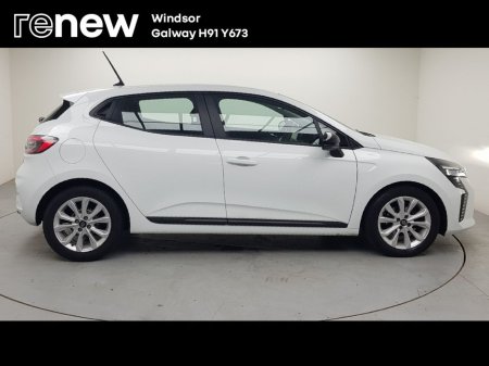 2024 Renault Clio TCe 90 DFull Evolution €20,995 thumbnail