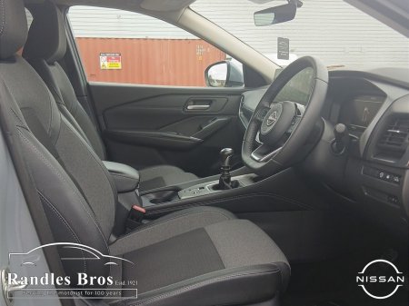 2025 Nissan Qashqai - thumbnail 10