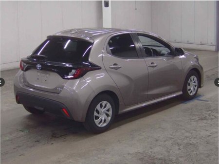 2021 Toyota Yaris - thumbnail 5