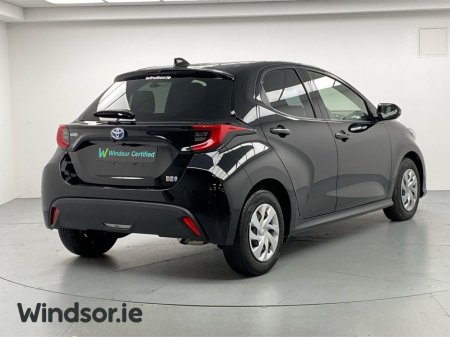 2021 Toyota Yaris - thumbnail 2