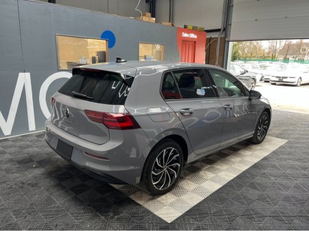 2024 Volkswagen Golf - thumbnail 2