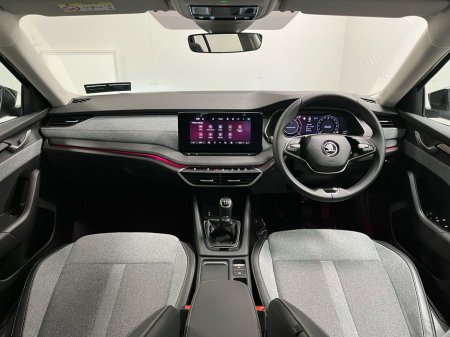 2025 Skoda Octavia Selection+ Combi 2.0TDI 115BHP - Reversing Camera - Climate Control - Heated Seats - Cruise Control - Keyless Start - Apple CarPlay/Android Auto €36,950