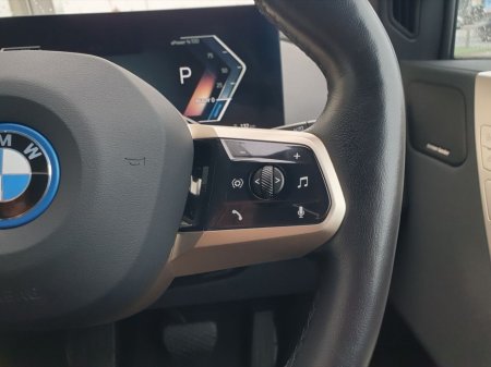 2023 BMW iX xDrive50 M Sport €69,995 thumbnail