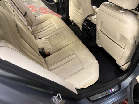 2019 BMW 5 Series - thumbnail 11