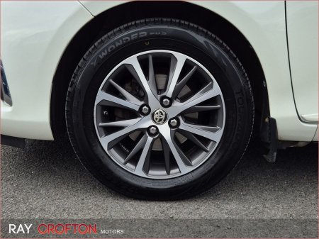 2019 Toyota Yaris - thumbnail 8