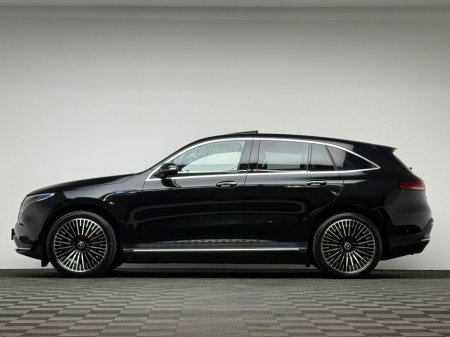 2023 Mercedes-Benz EQC - thumbnail 4