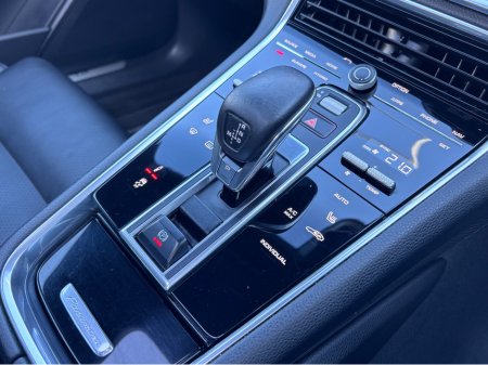 2018 Porsche Panamera - thumbnail 12