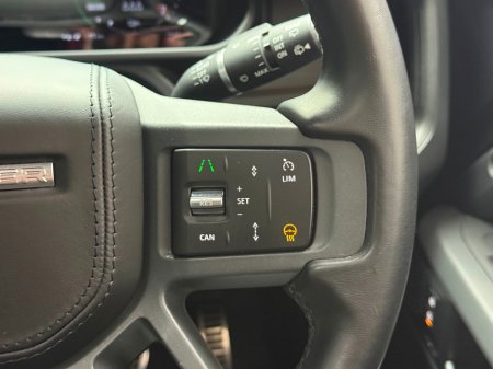 2023 Land Rover Defender X P400E FLAGSHIP MODEL €87,990 thumbnail