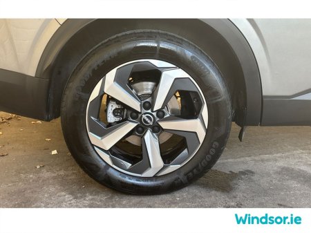 2023 Nissan Qashqai 1.3 PET MILD HYBRID SV PREMIUM €29,995 thumbnail