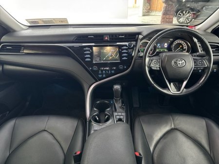 2019 Toyota Camry - thumbnail 8