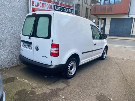 2014 Volkswagen Caddy - view 2