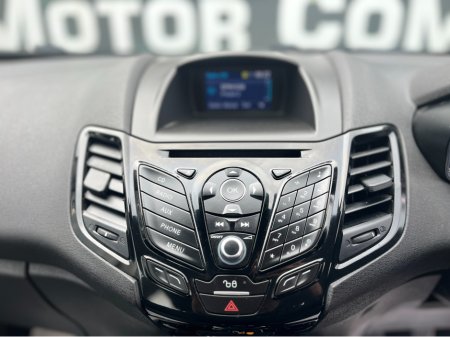 2015 Ford Fiesta - thumbnail 12