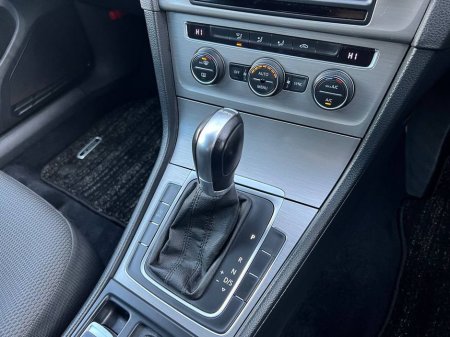 2014 Volkswagen Golf - thumbnail 11