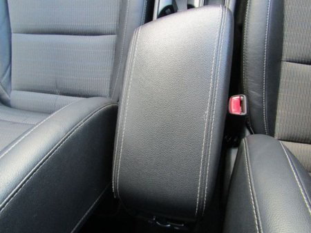 2019 Kia Niro 1.6 GDI 2 104BHP 5DR Auto €17,950 thumbnail