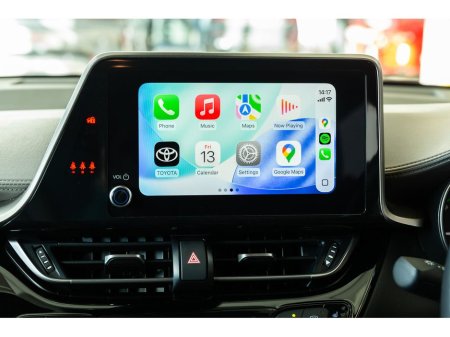 2023 Toyota C-HR SOL HYBRID €26,899 thumbnail