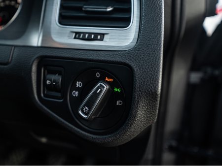 2015 Volkswagen Golf 152 VW Golf 1.6tdi/New NCT/1yr warranty €10,888 thumbnail