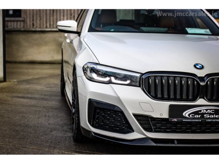 2021 BMW 5 Series - thumbnail 6