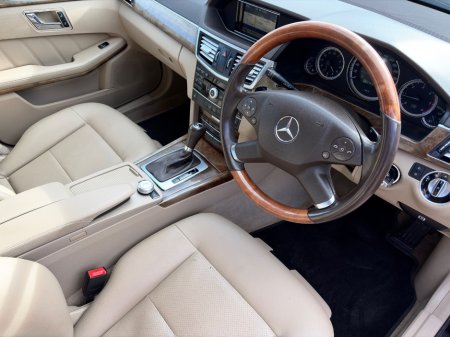 2011 Mercedes-Benz E Class - thumbnail 2