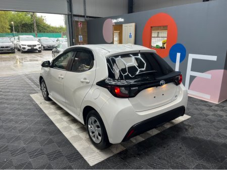 2021 Toyota Yaris €15950! 2021 TOYOTA YARIS 1.5L HYBRID / 98K KMS / REVERSE CAMERA & MORE €15,950