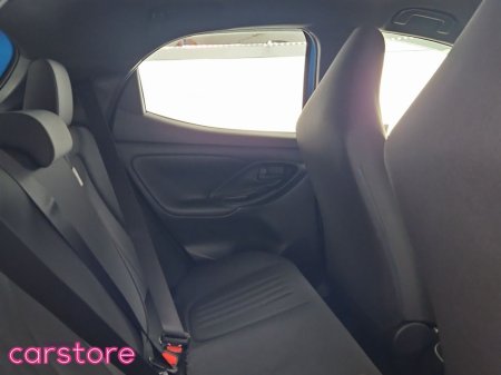 2023 Toyota Yaris - thumbnail 10