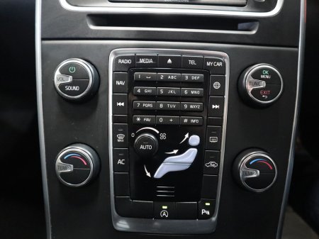 2017 Volvo S60 - thumbnail 19