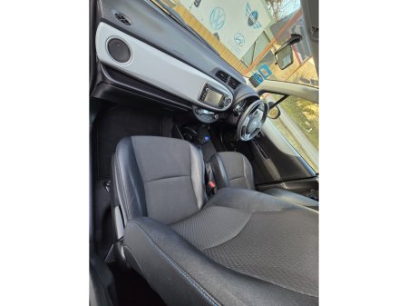 2013 Toyota Yaris - thumbnail 19