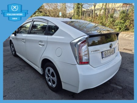 2015 Toyota Prius - thumbnail 8