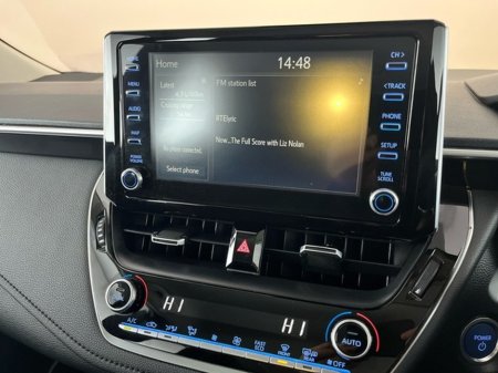 2022 Toyota Corolla COROLLA HYBRID LUNA SALOON 4DR AUTO €25,950 thumbnail