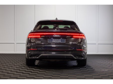 2023 Audi Q8 3.0TFSI e 55 S Line €74,950 thumbnail