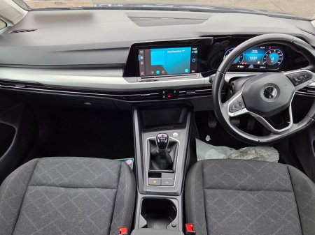 2022 Volkswagen Golf LIFE TDI €26,950 thumbnail