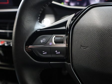 2023 Peugeot 2008 - thumbnail 13