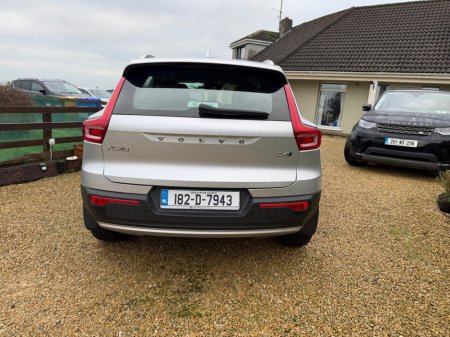 2018 Volvo XC40 D4 AWD MOMENTUM AT 5DR AU AUTO €25,950 thumbnail