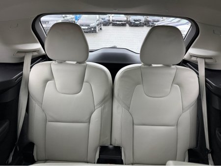 2020 Volvo XC90 AWD INSCRIPTION 2.0 D AUTO €47,950 thumbnail