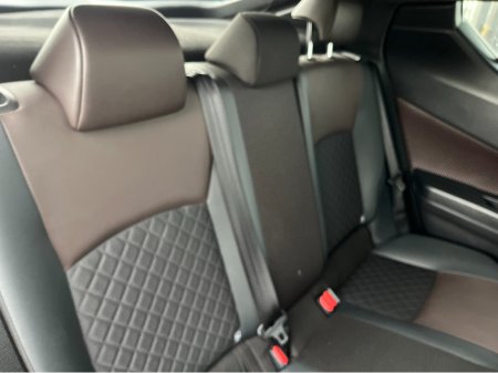 2018 Toyota C-HR 1.8 HYBRID AUTO LOW KM HIGH SPEC thumbnail