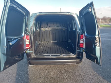 2025 Citroen Berlingo LX PLUS BLUEHDI 100 MWB 650KG €26,500 thumbnail