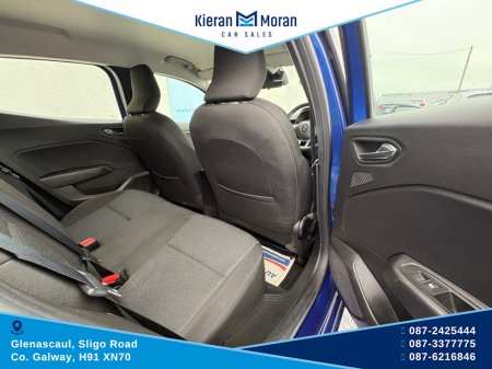 2022 Renault Clio ICONIC EDITION €14,950 thumbnail