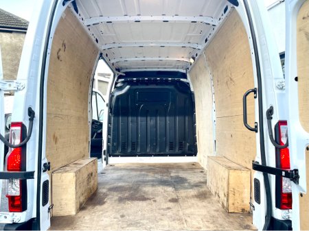 2023 Renault Master MM35 BUSINESS+ 2.3 BLUE DCI 135BHP MWB €18,000 thumbnail