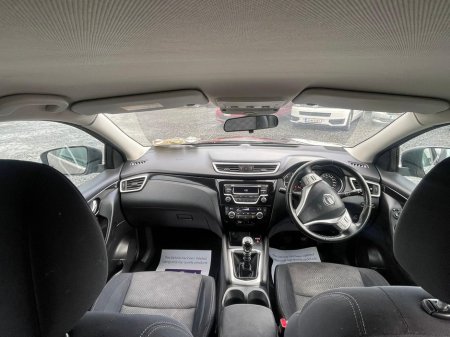 2015 Nissan Qashqai 1.5 DSL SV 4DR LOW KM €8,950 thumbnail